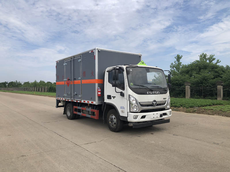 大力牌DLQ5080XRQBJ6型易燃?xì)怏w廂式運輸車